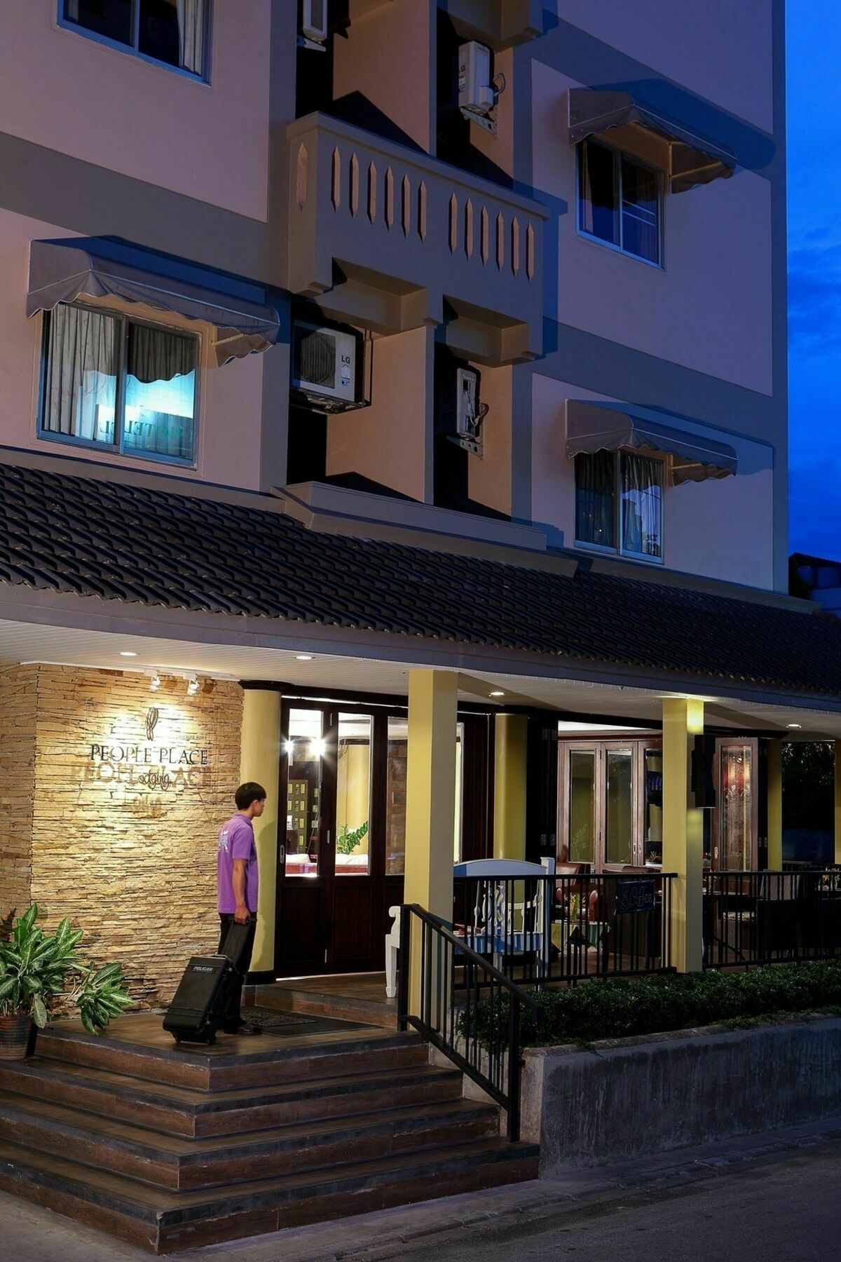 People Place Classic Hotel Sha Extra Plus Chiang Mai Ngoại thất bức ảnh